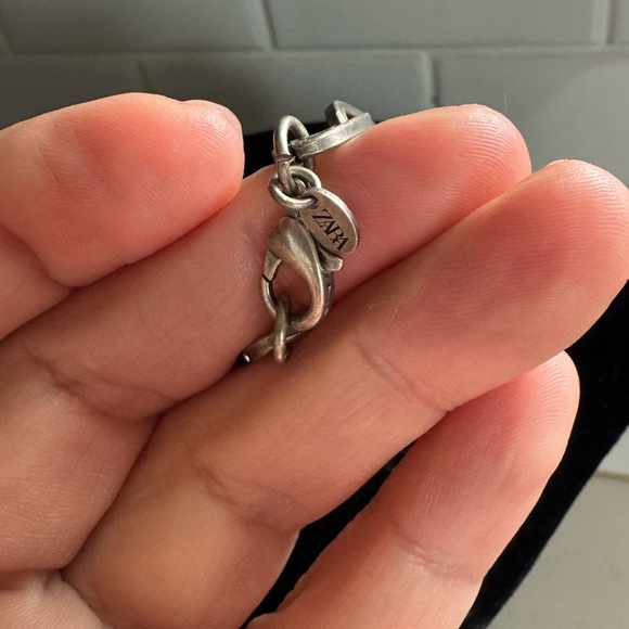 Zara Elegant Silver Chain Necklace - Picture 4 of 4